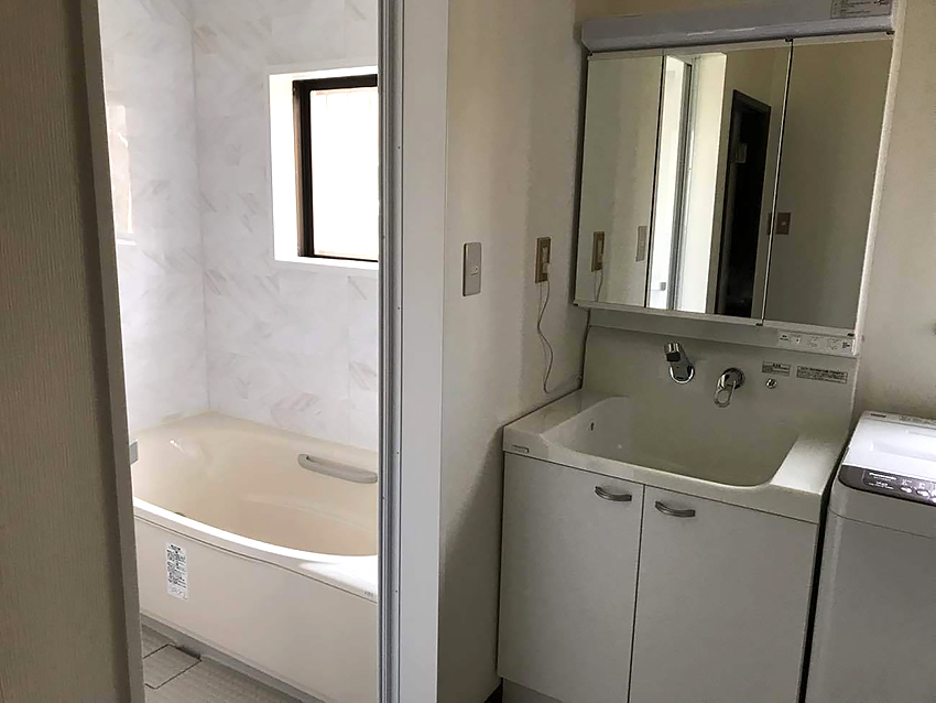 茨城県つくば市 洗面台 お風呂リフォーム 人造大理石 4面鏡 ハウジング重兵衛