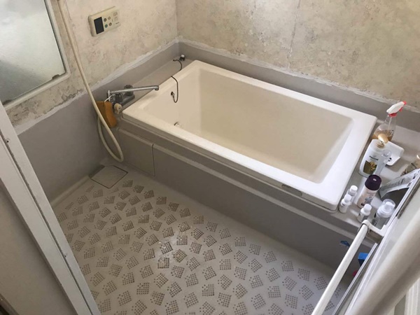 千葉県成田市　浴室リフォーム｜お掃除簡単全面鏡面パネル高級感あるバスルームに