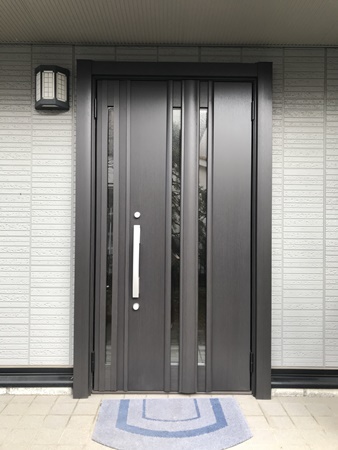茨城県つくば市 玄関リフォーム|1day玄関リフォーム明るい印象の玄関へ