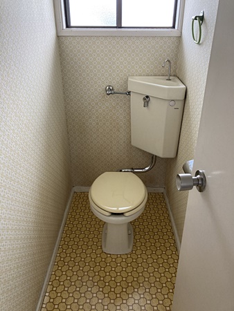 千葉県佐倉市トイレリフォーム|きれいな節水タイプに!