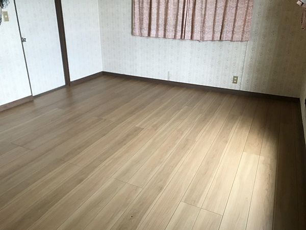 茨城県阿見町洋室リフォーム費用例 絨毯からフロア材に ハウジング重兵衛