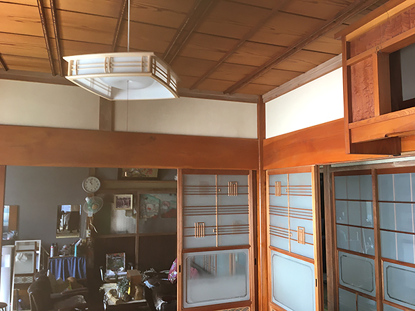 茨城県つくば市砂壁リフォーム 明るい色に塗替え ハウジング重兵衛