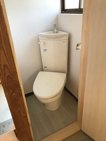 茨城県潮来市トイレリフォーム 狭いスペースのトイレには ハウジング重兵衛