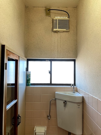 茨城県神栖市トイレリフォーム|汚れ防止のパネル設置