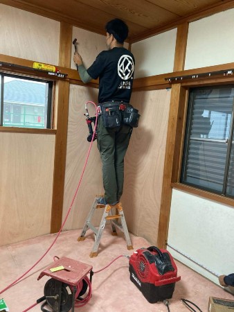 千葉県印旛郡内装リフォーム|壁クロスとフロアの張替え