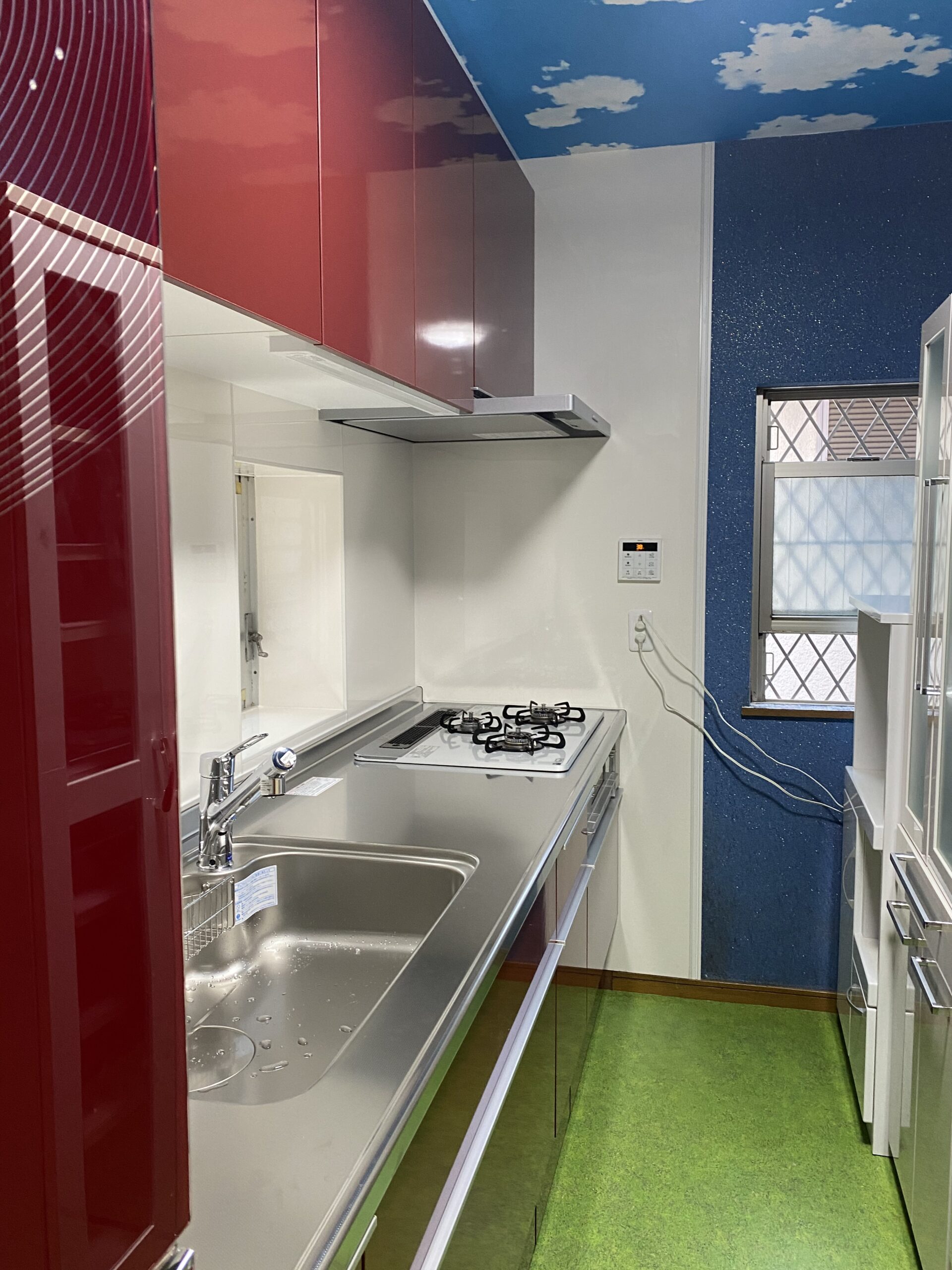 内装にもこだわってカラフルな仕上がり