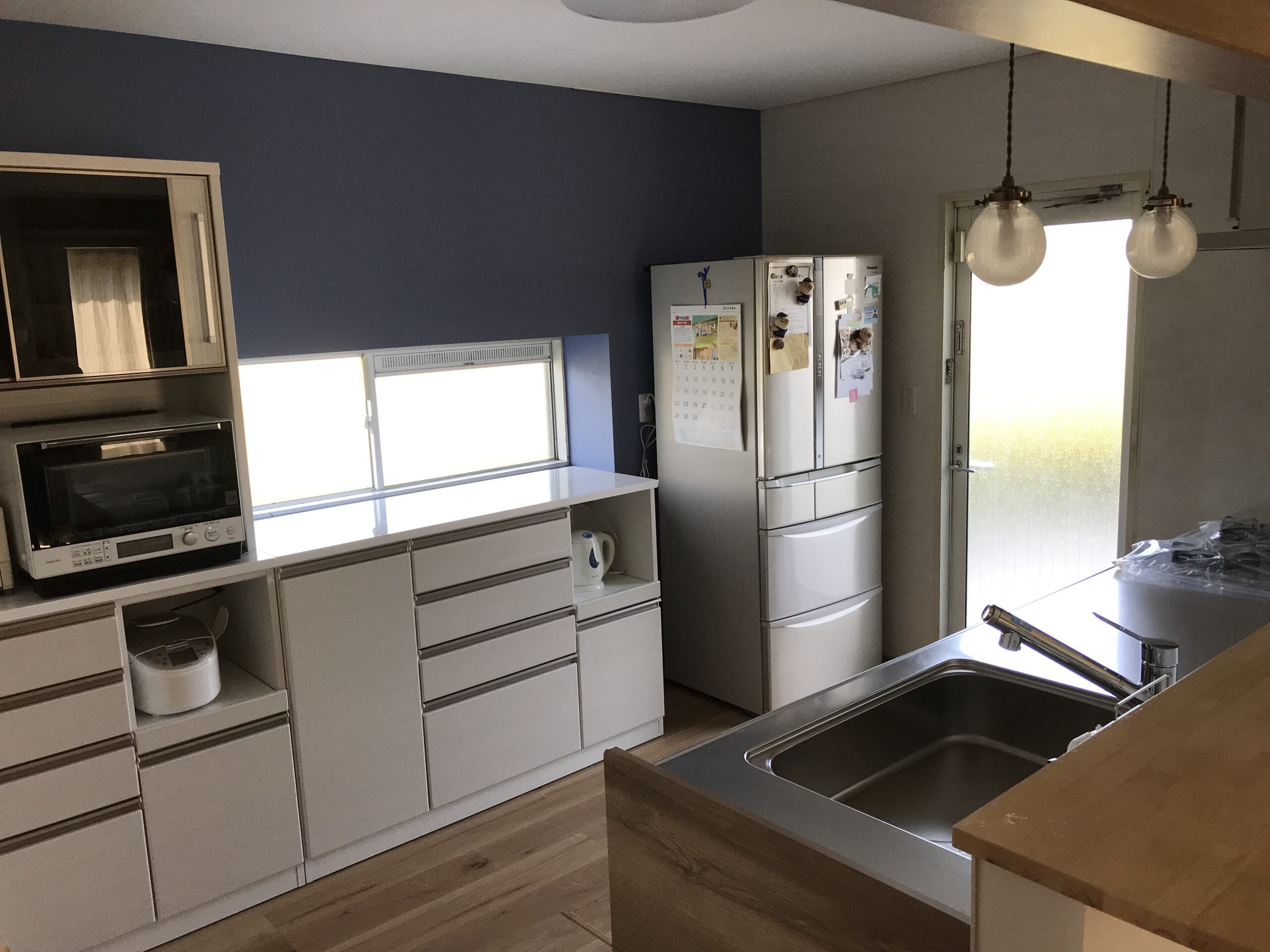 収納力をアップさせた対面キッチン