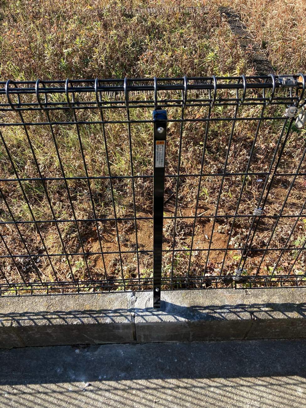 劣化したフェンスを改修、洗濯機の水栓延長