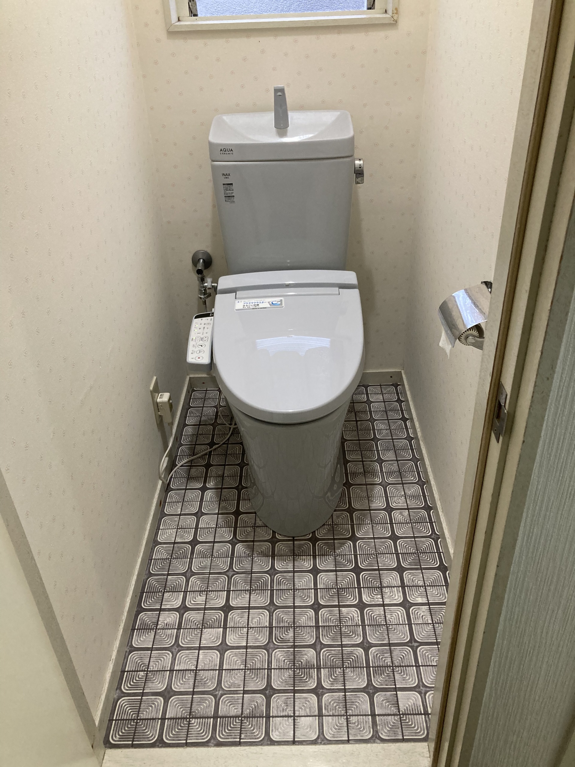 色とクッションフロアにこだわった施工