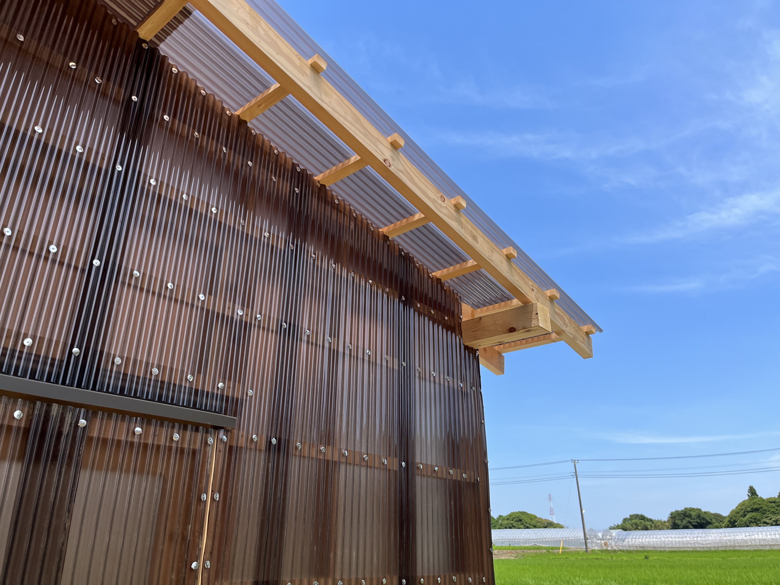 勝手口から直結！造作物置を新設