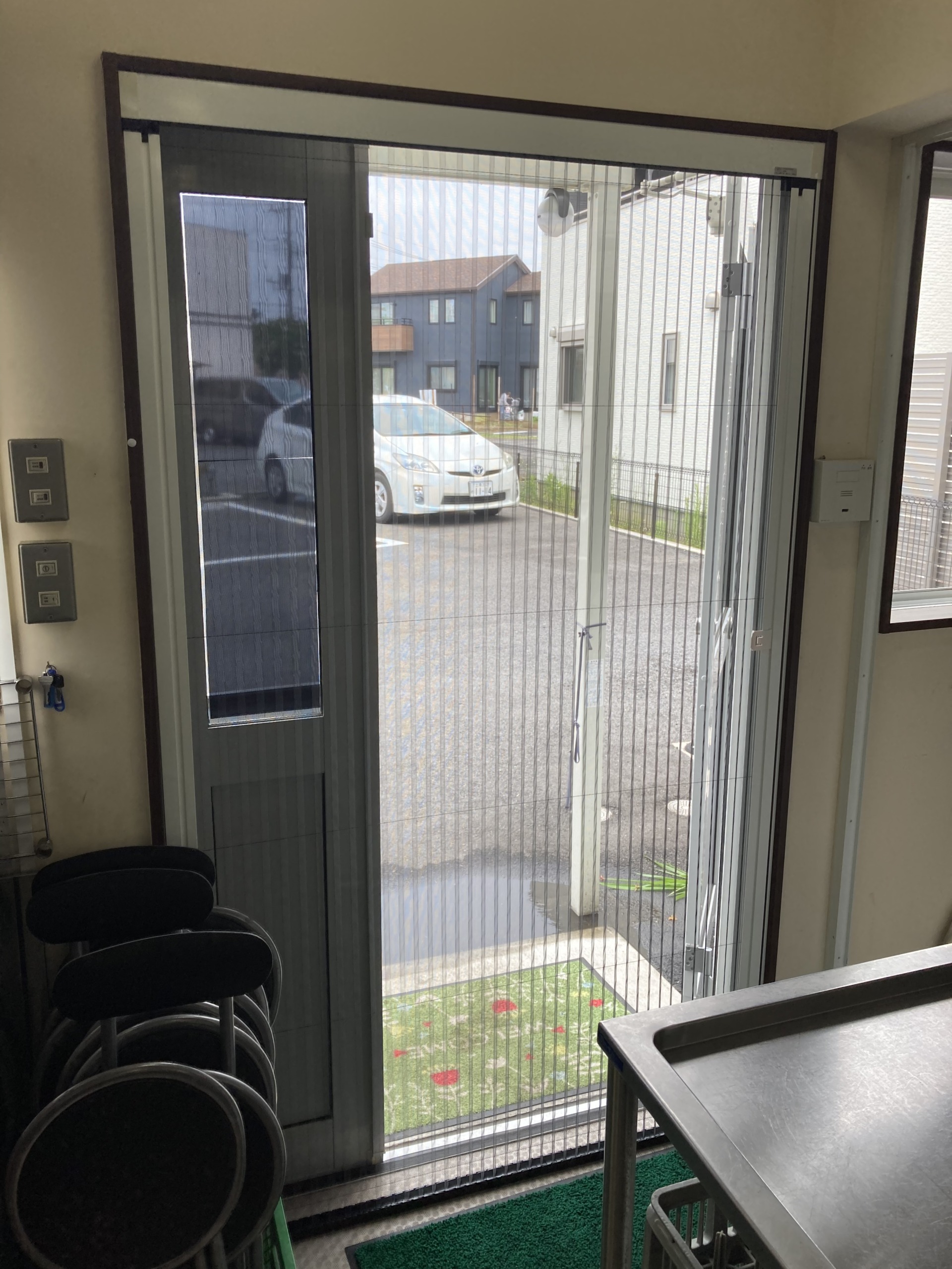 換気をしながら防虫出来る快適な厨房へ