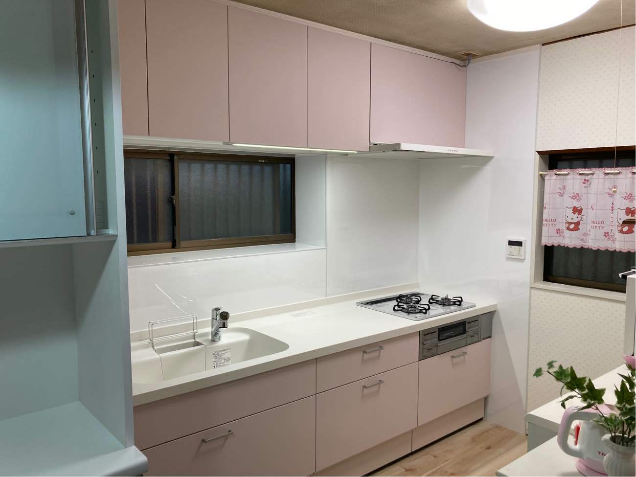 ホワイトアクセントで可愛らしく