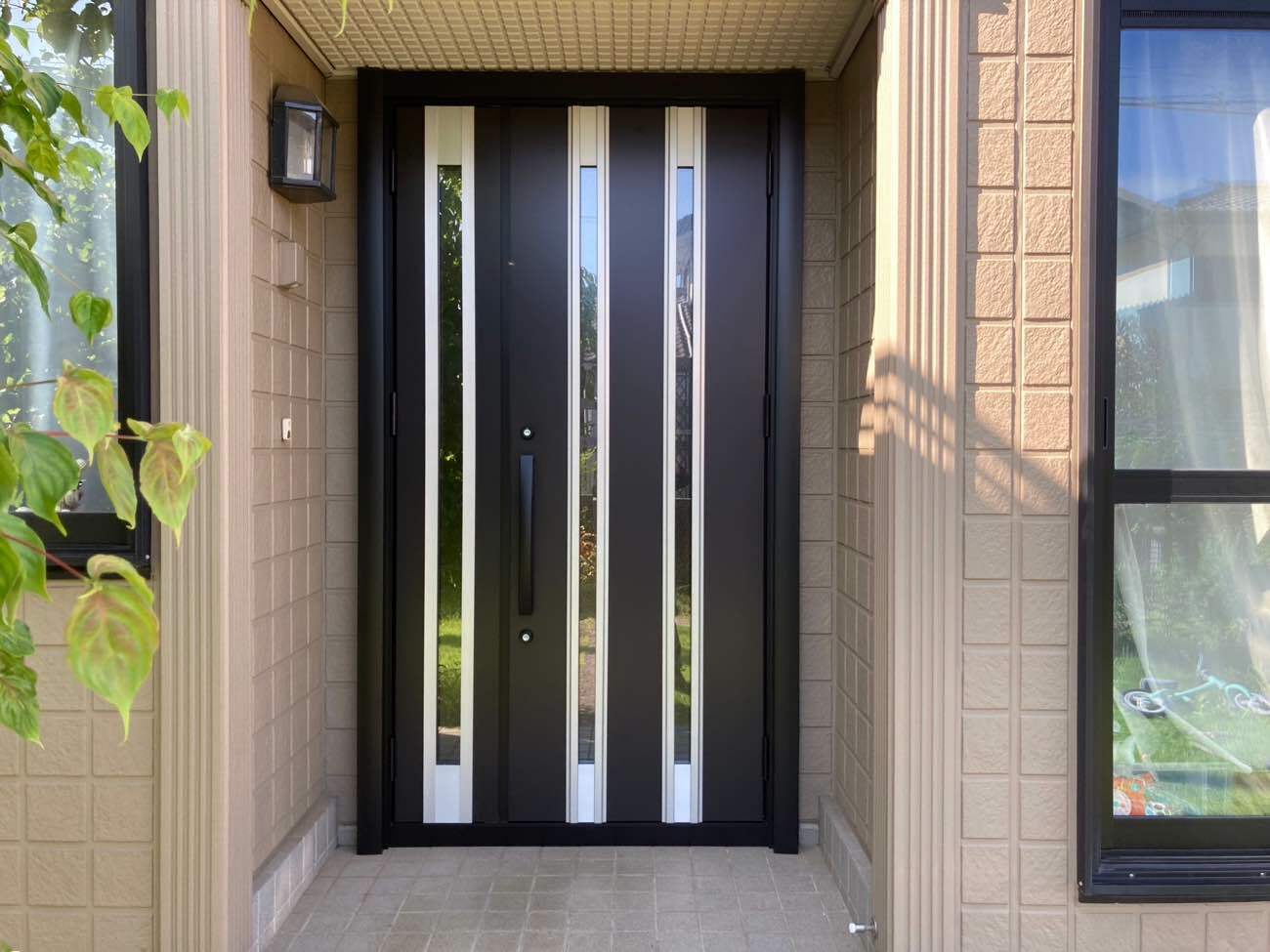 断熱性が高く、雰囲気に合うドア