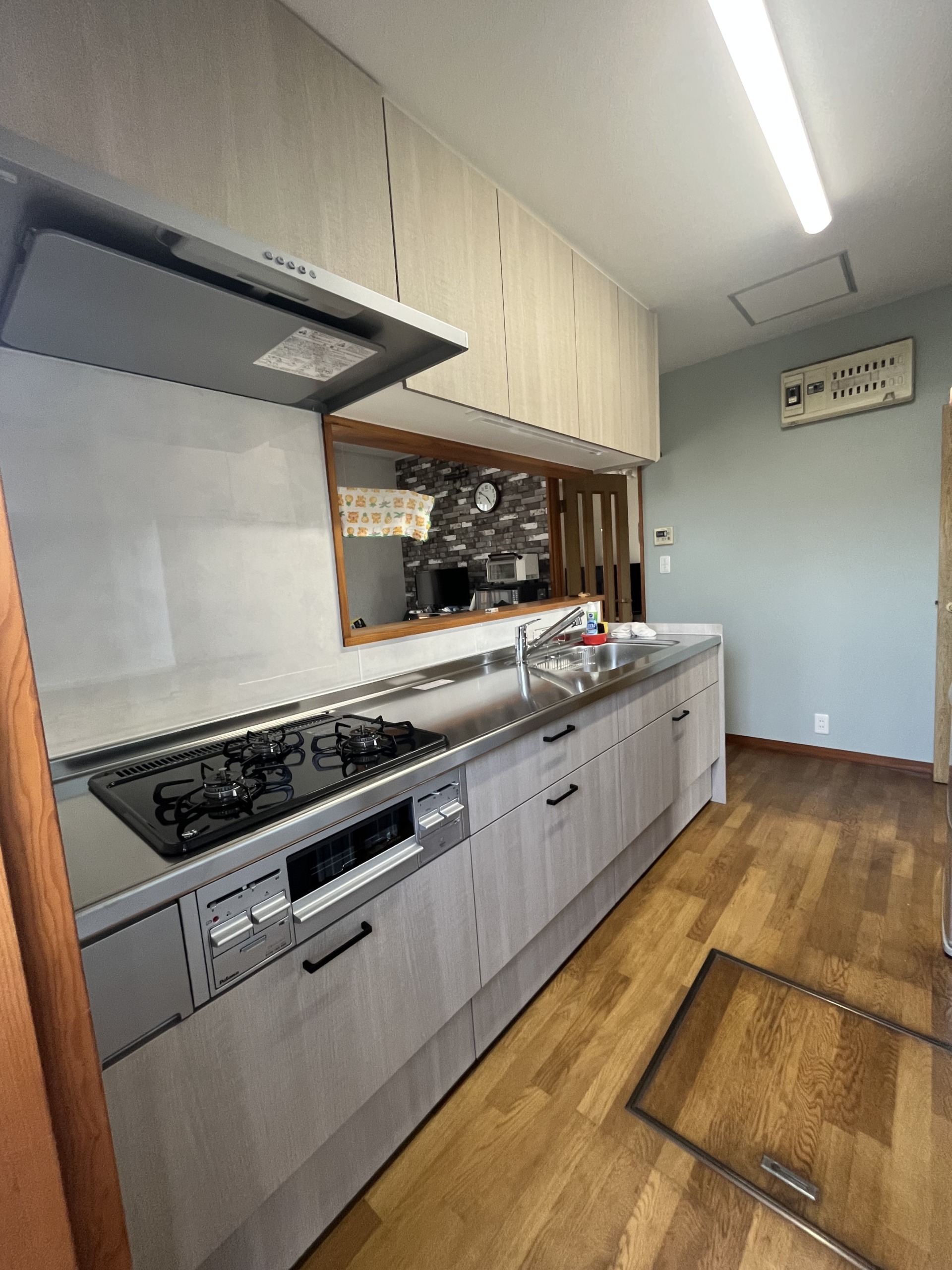 築30年、カップボードも同色で施工