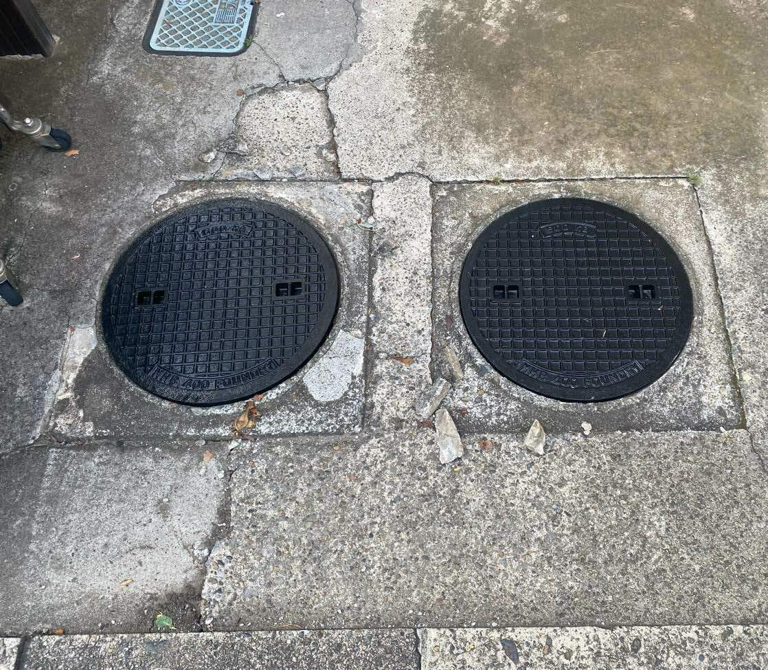 マンホール蓋交換で安全と衛生を守る