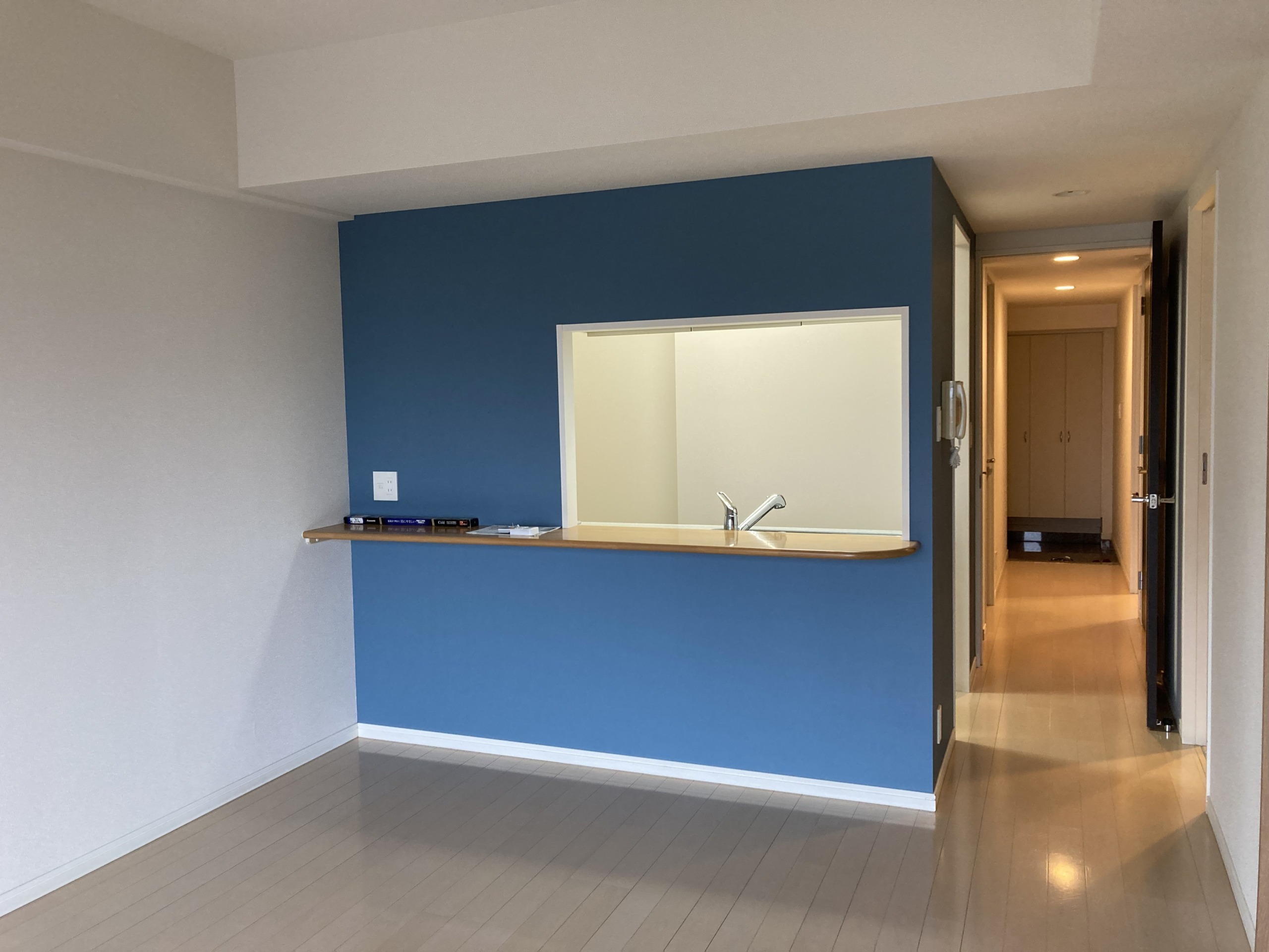 マンション購入後、壁と建具の交換