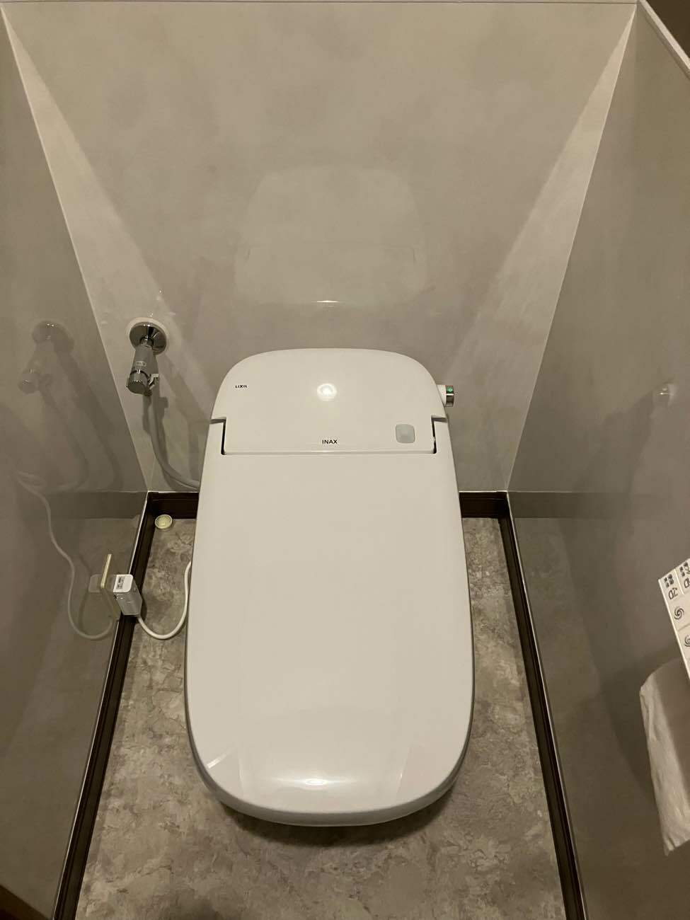 トイレ室内の汚れを掃除しやすく | 千葉県銚子市トイレリフォーム