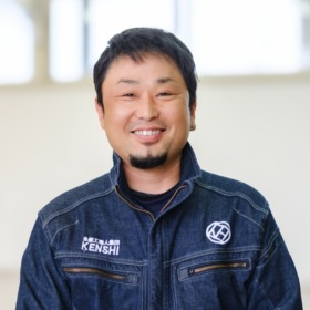 髙野　賢一