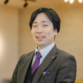 與芝 高広