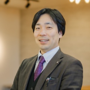 與芝 高広