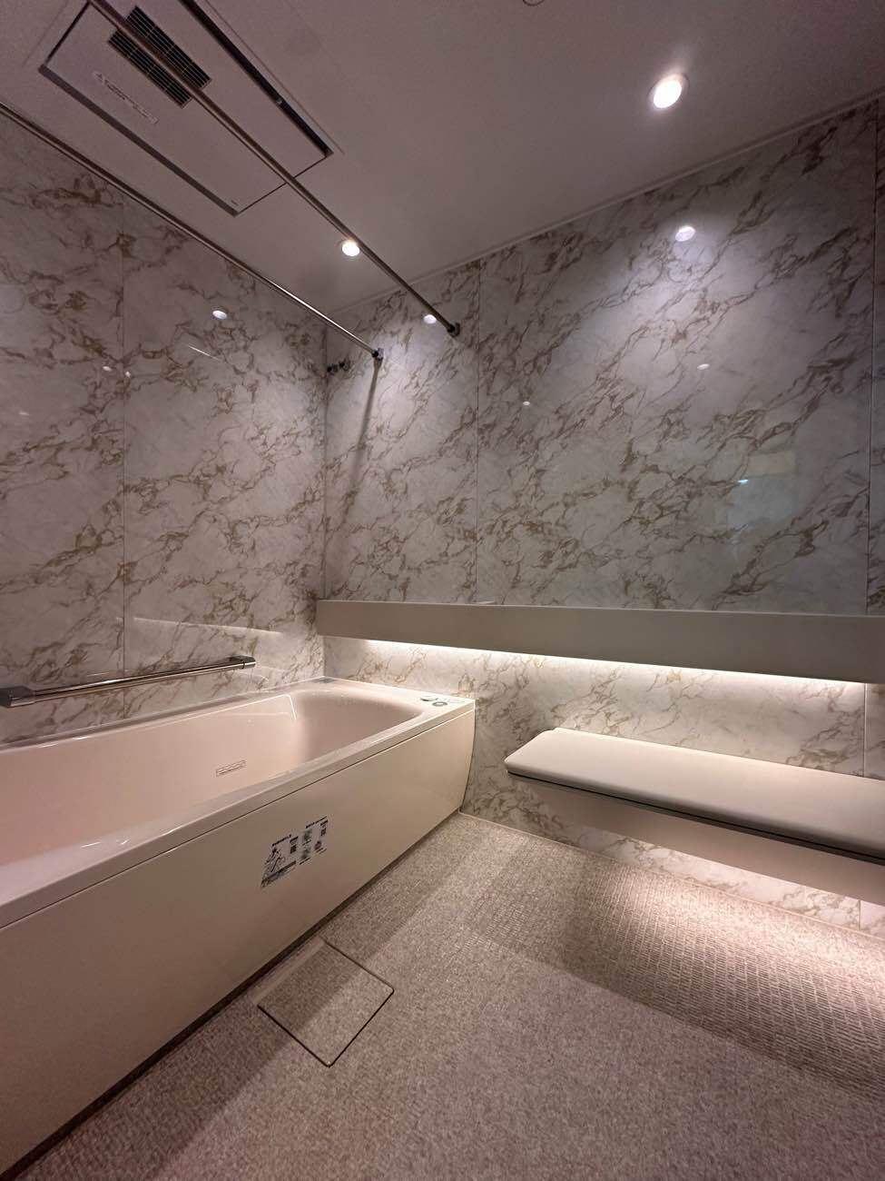 自宅がホテルに変わる TOTOシンラの贅沢バスタイム