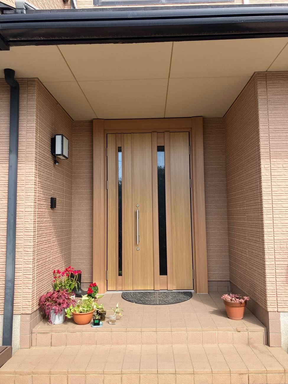 1日で変わる玄関印象 スマートキー対応で快適リフォーム