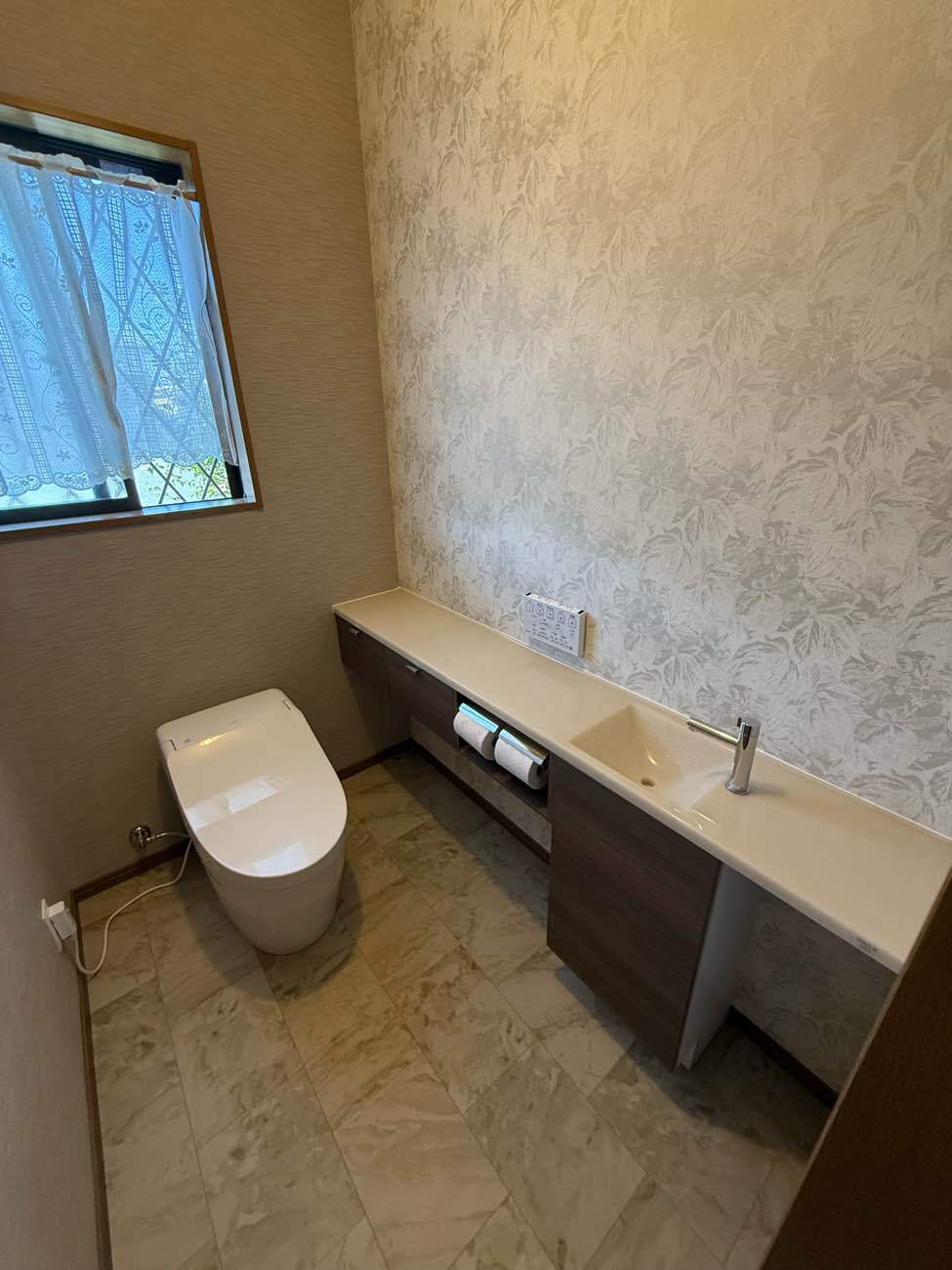水漏れ対策で蘇るトイレ空間、快適リフォーム