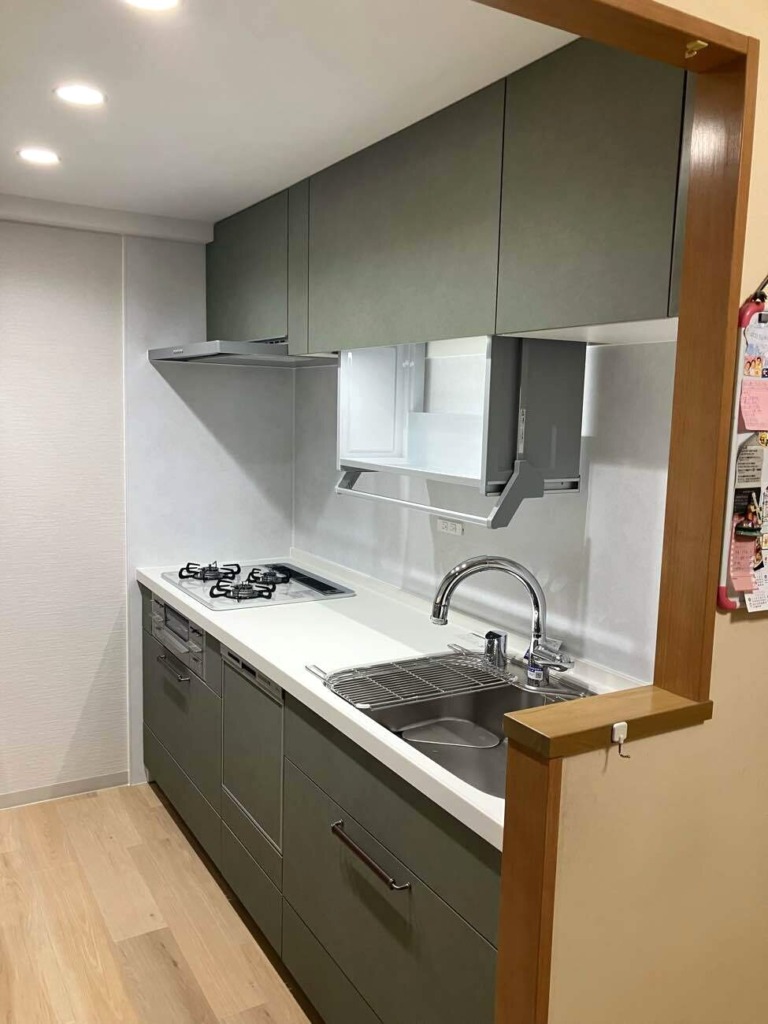 掃除しやすく狭いマンションキッチンを使いやすくする｜千葉県千葉市キッチンリフォーム